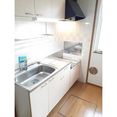 フィオーレⅠ 102【管理NO：1-010464901-01020】 ★家具家電は申し込み後に搬入します★の物件写真3