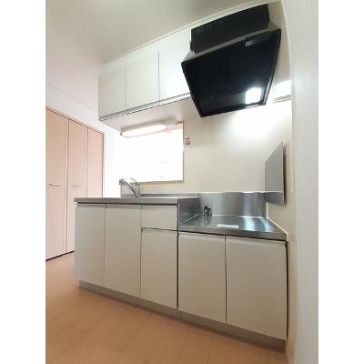 カーサ　フェリーチェⅡ 103【管理NO：1-015775602-01030】 ★家具家電は申し込み後に搬入します★ ★2026年08月下旬入居可能★の物件写真3