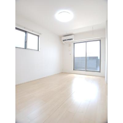 ベリタスⅡ 203【管理NO：1-024250702-02030】 ★家具家電は申し込み後に搬入します★の物件写真2