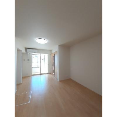 ライラック 101【管理NO：1-022400401-01010】 ★家具家電は申し込み後に搬入します★ ★2026年08月下旬入居可能★の物件写真2
