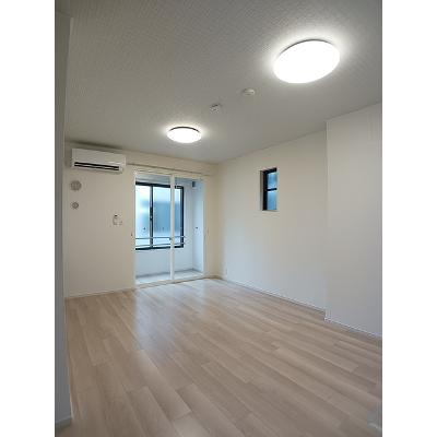 フィレ　ル　レーヴ 103【管理NO：1-027317801-01030】 ★家具家電は申し込み後に搬入します★の物件写真2