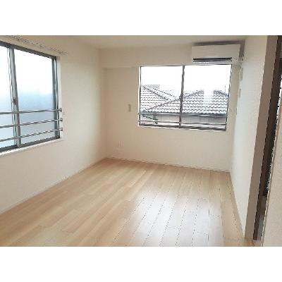 アビー・ロードⅡ 301【管理NO：1-026368801-03010】 ★家具家電は申し込み後に搬入します 2026年08月中旬入居可能の物件写真2