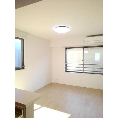 フローラルメゾン松和花壇 201【管理NO：1-024408501-02010】 ★家具家電は申し込み後に搬入します★ ★2026年08月上旬入居可能★の物件写真2