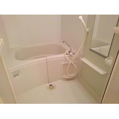 アクシス 101【管理NO：1-014318901-01010】 ★家具家電は申し込み後に搬入します★の物件写真4