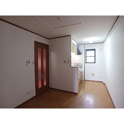 アルカザーレＭ 203【管理NO：1-010851901-02030】 ★家具家電は申し込み後に搬入します★の物件写真2