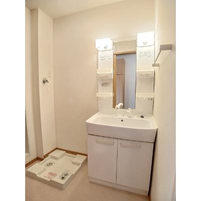 apartment 〒108-0075　東京都港区港南２丁目16-1
