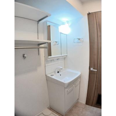 エアリー 104【管理NO：1-027693301-01040】 ★家具家電は申し込み後に搬入します★の物件写真6