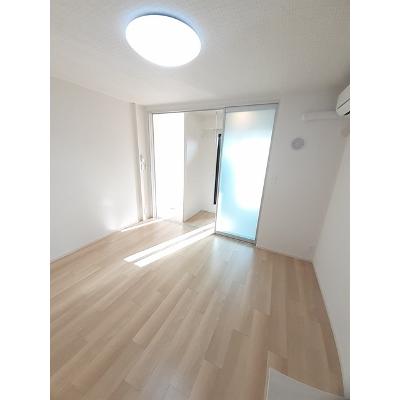 エトワール 102【管理NO：1-026808001-01020】 ★家具家電は申し込み後に搬入します 2026年08月上旬入居可能の物件写真2