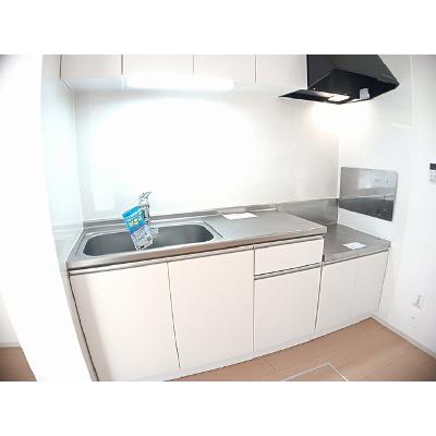 ストロベリーⅠ 101【管理NO：1-020947001-01010】 ★家具家電は申し込み後に搬入します★ ★2026年09月中旬入居可能★の物件写真3