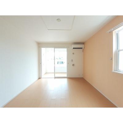 アルモニー 101【管理NO：1-018890201-01010】 ★家具家電は申し込み後に搬入します★ ★2026年09月上旬入居可能★の物件写真2