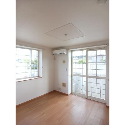 バウムＢ 101【管理NO：1-012889202-01010】 ★家具家電は申し込み後に搬入します★の物件写真2
