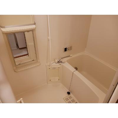 ミドルコート 102【管理NO：1-011251701-01020】 ★家具家電は申し込み後に搬入します★の物件写真4