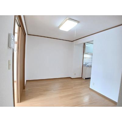 レジデンスアンソレイエ 102【管理NO：1-011130101-01020】 ★家具家電は申し込み後に搬入します★の物件写真2