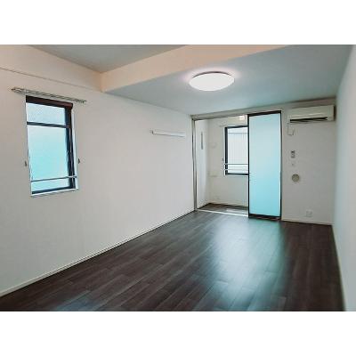 クラール　澤 201【管理NO：1-019341201-02010】 ★家具家電は申し込み後に搬入します★の物件写真2