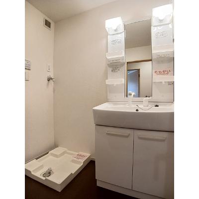 apartment 〒108-0075　東京都港区港南２丁目16-1
