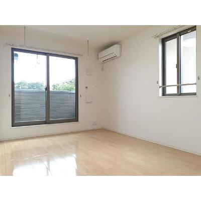 ラフレシール 203【管理NO：1-021583501-02030】 ★家具家電は申し込み後に搬入します★の物件写真2