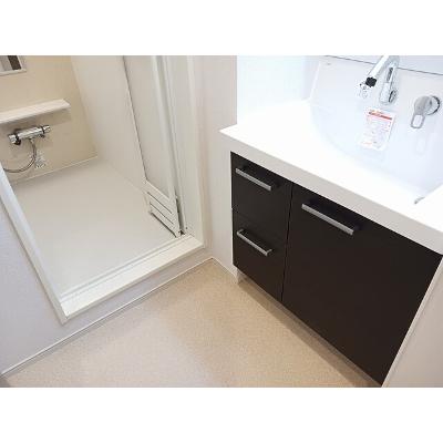 クルタ　ラプシ 105【管理NO：1-028090501-01050】 ★家具家電は申し込み後に搬入します★ ★2026年09月中旬入居可能★の物件写真6