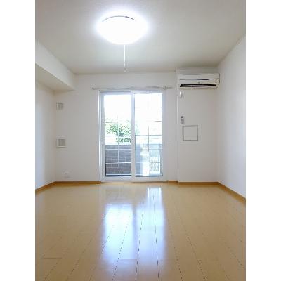 プリマクラッセ 102【管理NO：1-014757301-01020】 ★家具家電は申し込み後に搬入します★の物件写真2