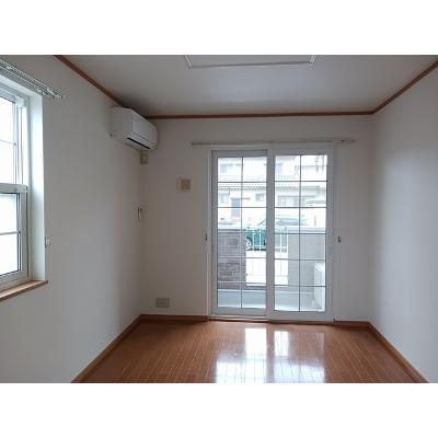 エプリース　Ⅲ 101【管理NO：1-013846603-01010】 ★家具家電は申し込み後に搬入します★ ★2026年09月中旬入居可能★の物件写真2