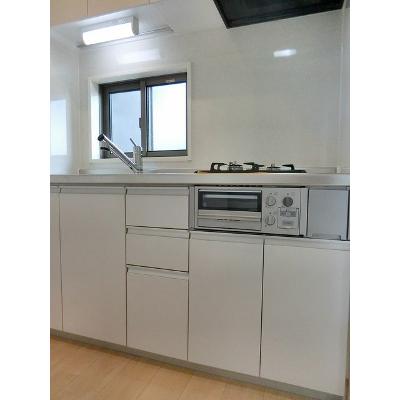 ジュネス藤・Ⅲ 201【管理NO：1-024192301-02010】 ★家具家電は申し込み後に搬入します★ ★2026年10月中旬入居可能★の物件写真3