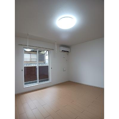 ビブレストⅢ 202【管理NO：1-018560401-02020】 ★家具家電は申し込み後に搬入します★ ★2026年09月中旬入居可能★の物件写真2