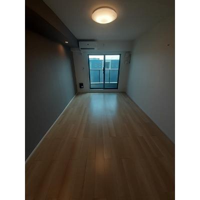 グランシュテル 302【管理NO：1-027455901-03020】 ★家具家電は申し込み後に搬入します★ ★2026年09月中旬入居可能★の物件写真2