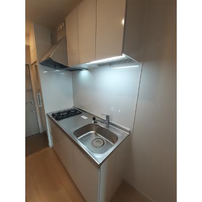 グランシュテル 302【管理NO：1-027455901-03020】 ★家具家電は申し込み後に搬入します★ ★2026年09月中旬入居可能★の物件写真3