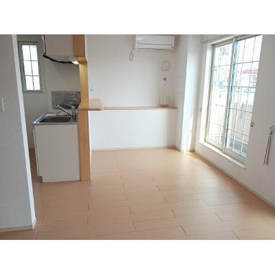 桜ルミネンス 203【管理NO：1-017128801-02030】 ★家具家電は申し込み後に搬入します 2026年09月中旬入居可能の物件写真2