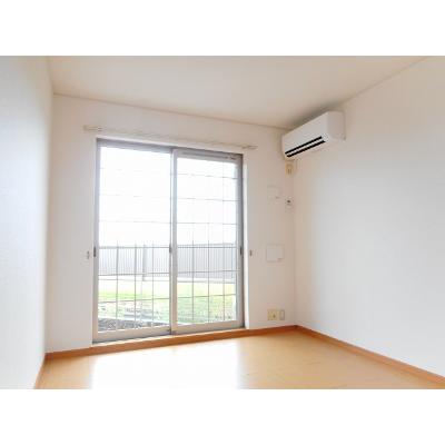 アウローラＳⅢ 105【管理NO：1-013894303-01040】 ★家具家電は申し込み後に搬入します★ ★2026年09月上旬入居可能★の物件写真2