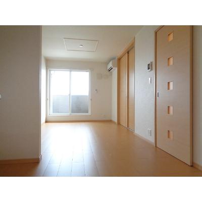 カーサ・モデルノ 202【管理NO：1-016762001-02020】 ★家具家電は申し込み後に搬入します★ ★2026年09月中旬入居可能★の物件写真2
