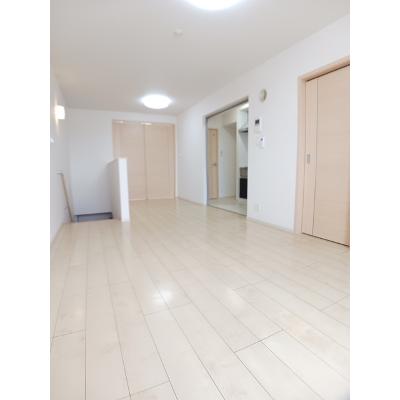 Ｌａ　Ｌｕｃｅ 401【管理NO：1-018506001-04010】 ★家具家電は申し込み後に搬入します★の物件写真2