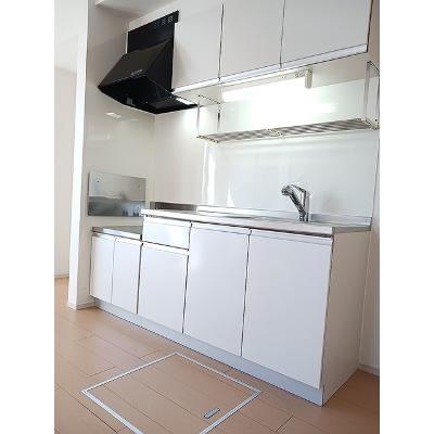 藍らんどこくふＡ 101【管理NO：1-017942901-01010】 ★家具家電は申し込み後に搬入します★の物件写真3