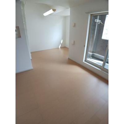 ラ　サリータ 203【管理NO：1-017891901-02030】 ★家具家電は申し込み後に搬入します★の物件写真2