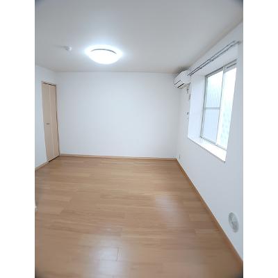 ひまわりＢ 103【管理NO：1-004814301-01030】 ★家具家電は申し込み後に搬入します★の物件写真2