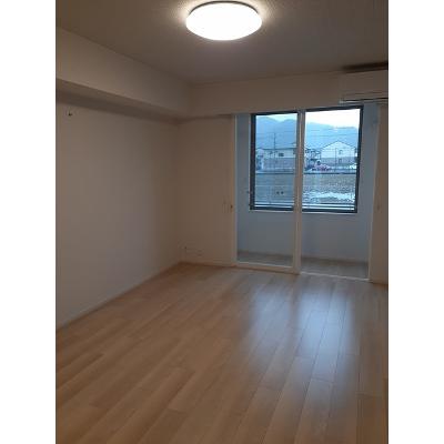 レガリアⅠ 102【管理NO：1-026467901-01020】 ★家具家電は申し込み後に搬入します★ ★2026年09月中旬入居可能★の物件写真2