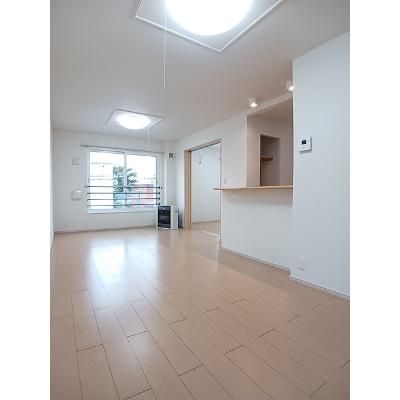 クレシア 202【管理NO：1-017285301-02020】 ★家具家電は申し込み後に搬入します★の物件写真2