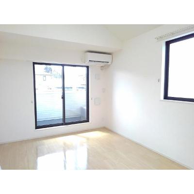 麗（うらら） 204【管理NO：1-021352902-02040】 ★家具家電は申し込み後に搬入します★ ★2026年09月中旬入居可能★の物件写真2