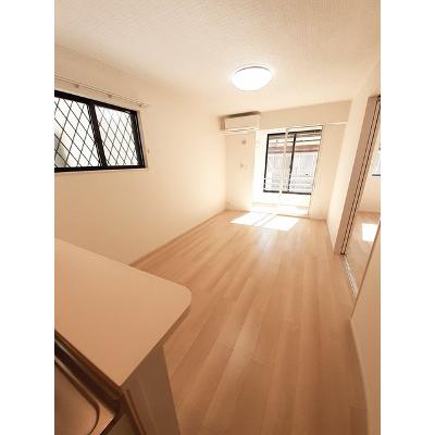 メゾン上野Ⅲ 101【管理NO：1-026947102-01010】 ★家具家電は申し込み後に搬入します★ ★2026年10月中旬入居可能★の物件写真2
