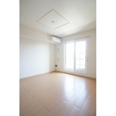リバティーⅢ 202【管理NO：1-015905501-02020】 ★家具家電は申し込み後に搬入します★の物件写真2