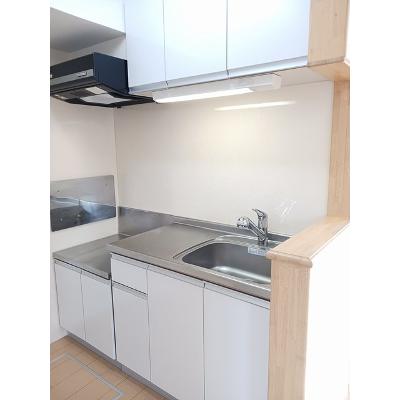 リーベンデール 101【管理NO：1-015792001-01010】 ★家具家電は申し込み後に搬入します★の物件写真3