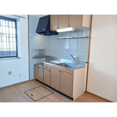 メルベーユ参番館 103【管理NO：1-009574703-01030】 ★家具家電は申し込み後に搬入します★の物件写真3