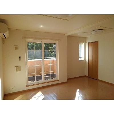アンプリアル 202【管理NO：1-015006301-02020】 ★家具家電は申し込み後に搬入します★ ★2026年09月中旬入居可能★の物件写真2