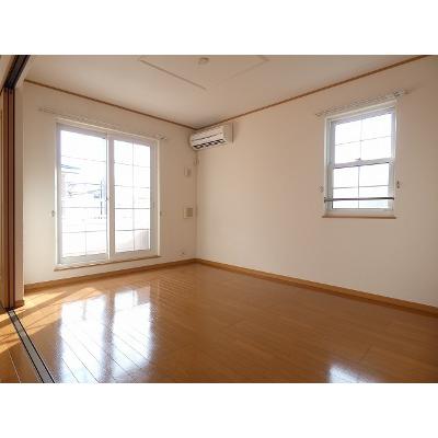 パシフィックコーストⅠ 201【管理NO：1-013186601-02010】 ★家具家電は申し込み後に搬入します★ ★2026年09月中旬入居可能★の物件写真2