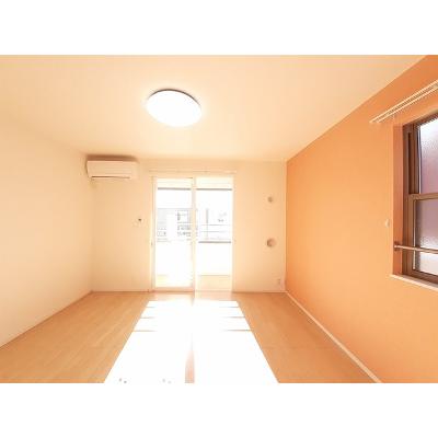 サウス　スプリングⅢ 205【管理NO：1-022736401-02050】 ★家具家電は申し込み後に搬入しますの物件写真2