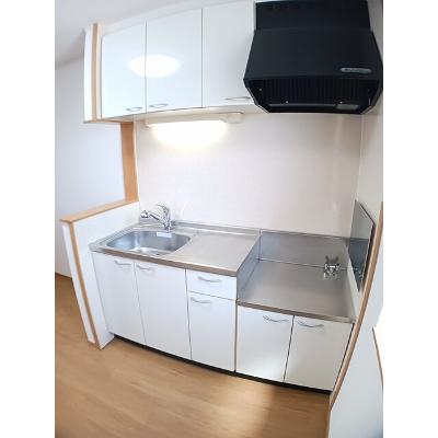 サン　スクエア 202【管理NO：1-014411601-02020】 ★家具家電は申し込み後に搬入します 2026年09月中旬入居可能の物件写真3