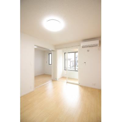 エクラ 102【管理NO：1-022824401-01020】 ★家具家電は申し込み後に搬入します★ ★2026年09月中旬入居可能★の物件写真2