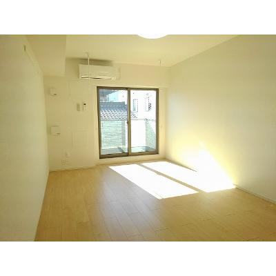 サーフェリッツ 305【管理NO：1-025491201-03040】 ★家具家電は申し込み後に搬入します★ ★2026年08月下旬入居可能★の物件写真2