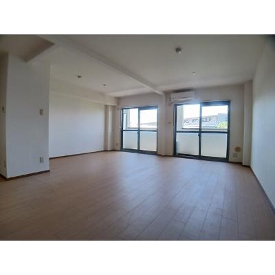ノースクワイル５ 203【管理NO：1-009335501-02030】 ★家具家電は申し込み後に搬入します★の物件写真2