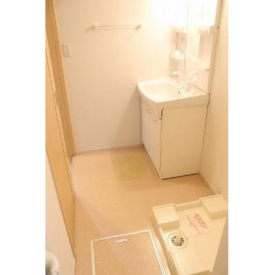 アルブル 205【管理NO：1-018344201-02040】 ★家具家電は申し込み後に搬入します★ ★2026年08月中旬入居可能★の物件写真6