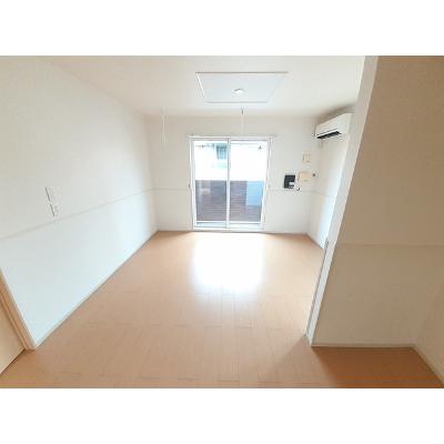 オーク　ヴィレッジ 101【管理NO：1-020133301-01010】 ★家具家電は申し込み後に搬入します★ ★2026年09月中旬入居可能★の物件写真2